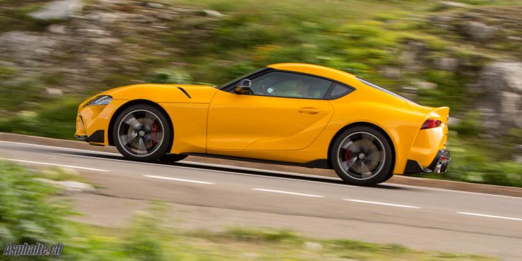 Essai Toyota Supra A90 Lightning Nitro Yellow