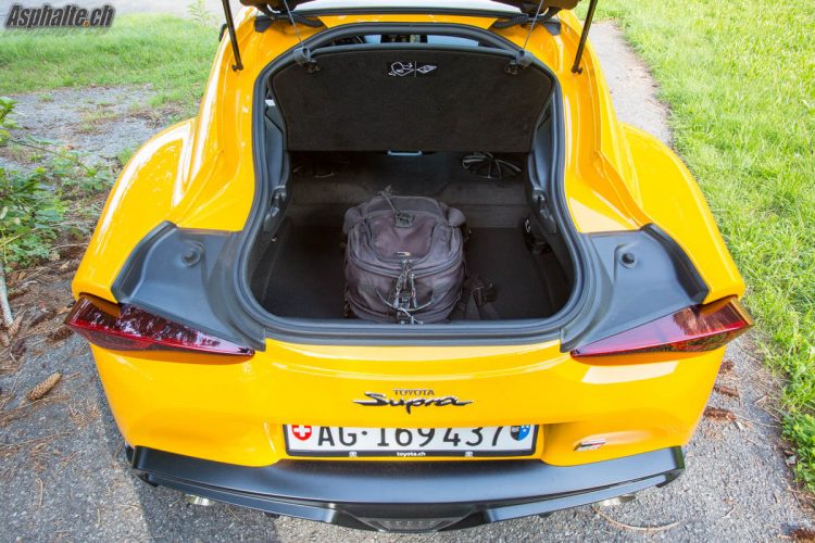 Essai Toyota Supra A90 Coffre