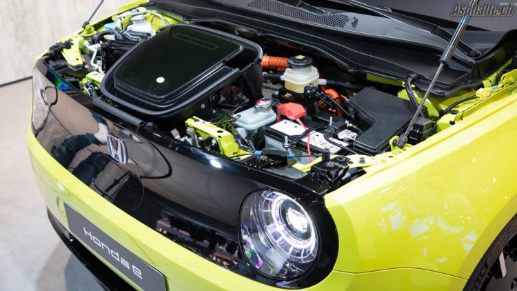Honda e IAA 2019 moteur capot