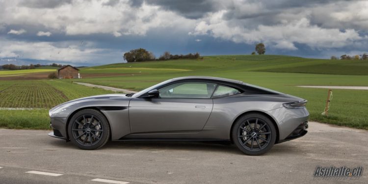 Essai Aston Martin DB11 AMR