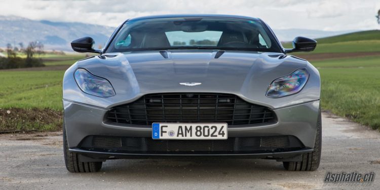 Essai Aston Martin DB11 AMR