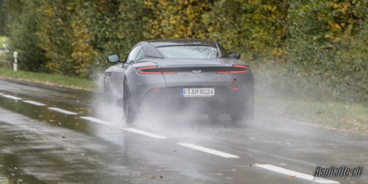 Essai Aston Martin DB11 AMR