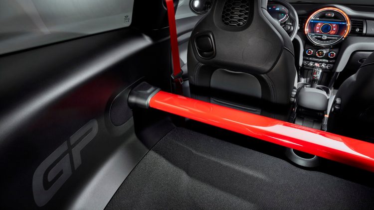 MINI John Cooper Works GP F56 barre anti-rapprochement