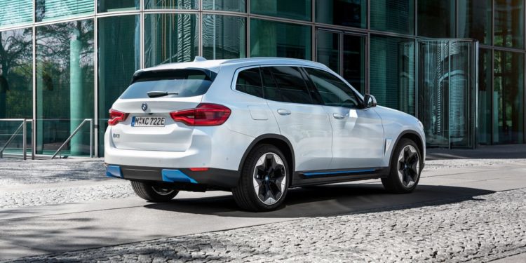 BMW iX3