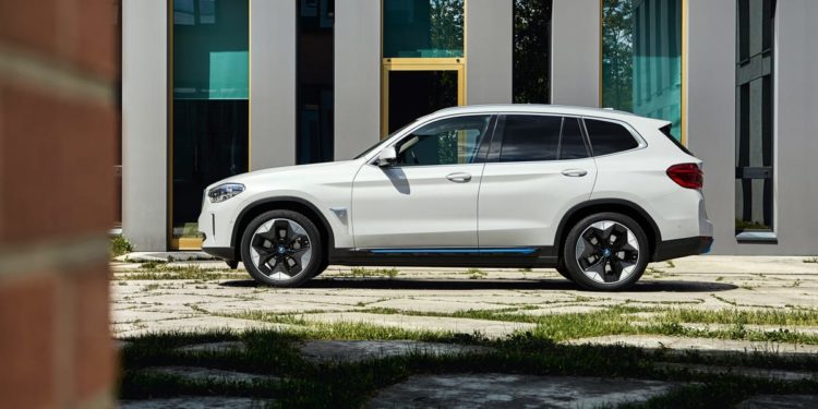 BMW iX3