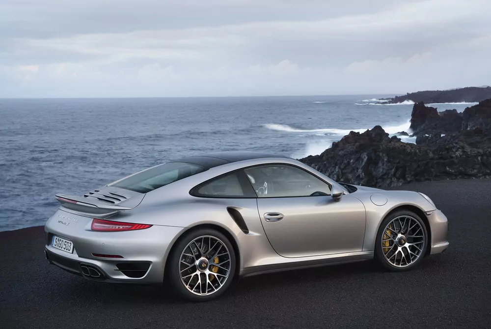 https://www.asphalte.ch/news/wp-content/webp-express/webp-images/doc-root/news/wp-content/gallery/porsche-991-turbo/porsche-991-turbo-08.jpg.webp