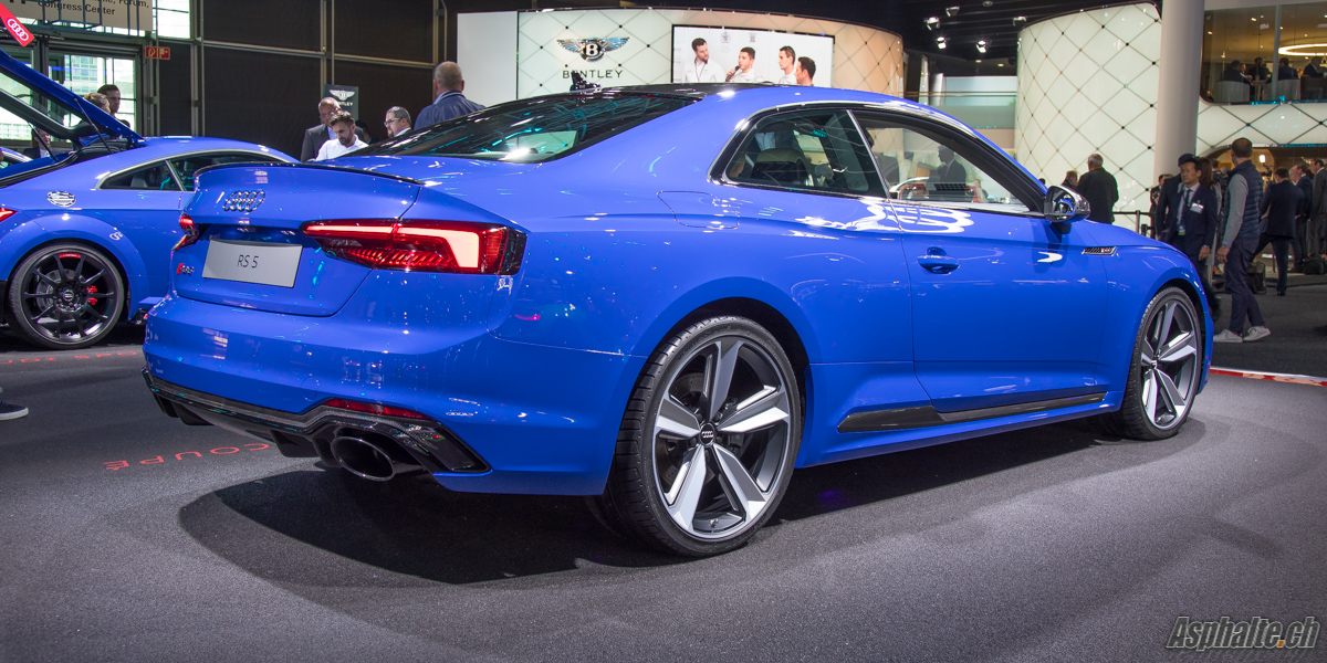 Audi rs5 Blue